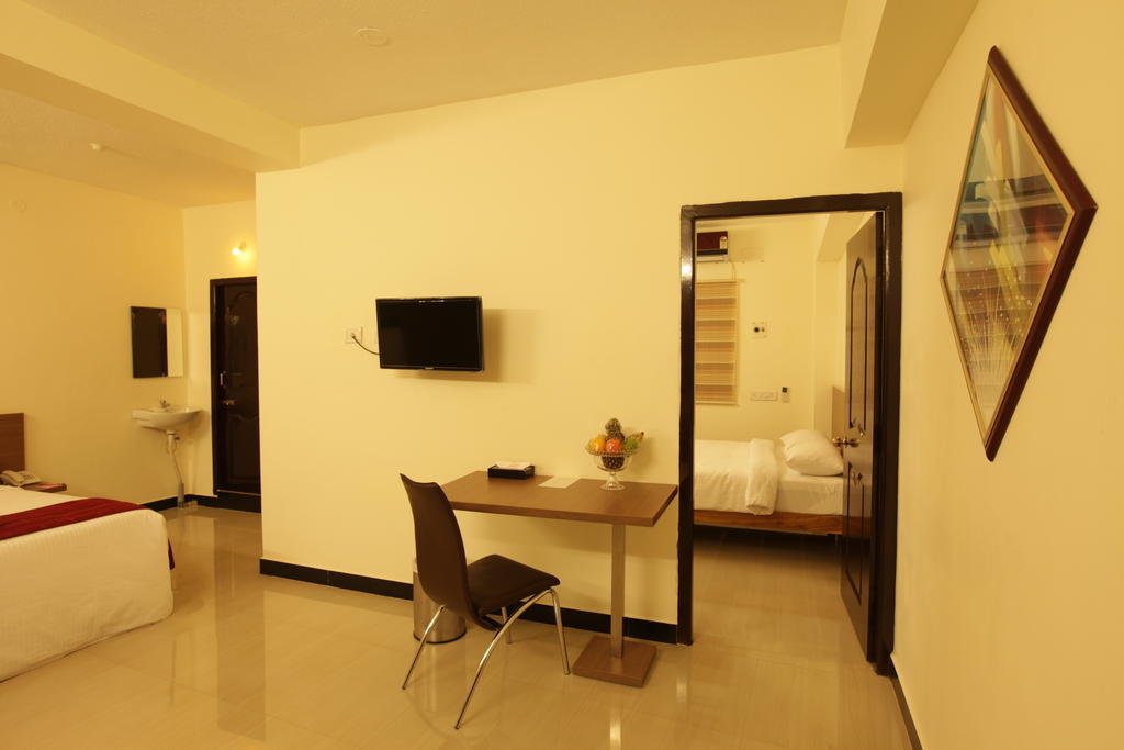 Aakash Inn Tiruvannāmalai Habitación foto