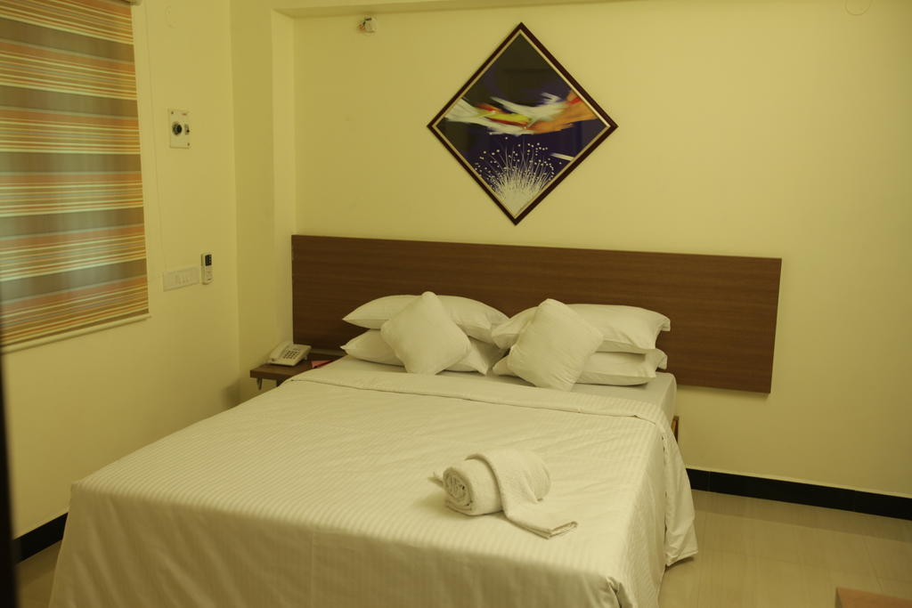 Aakash Inn Tiruvannāmalai Habitación foto